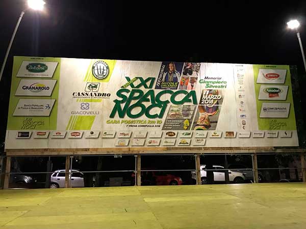 manifesti pubblicitari